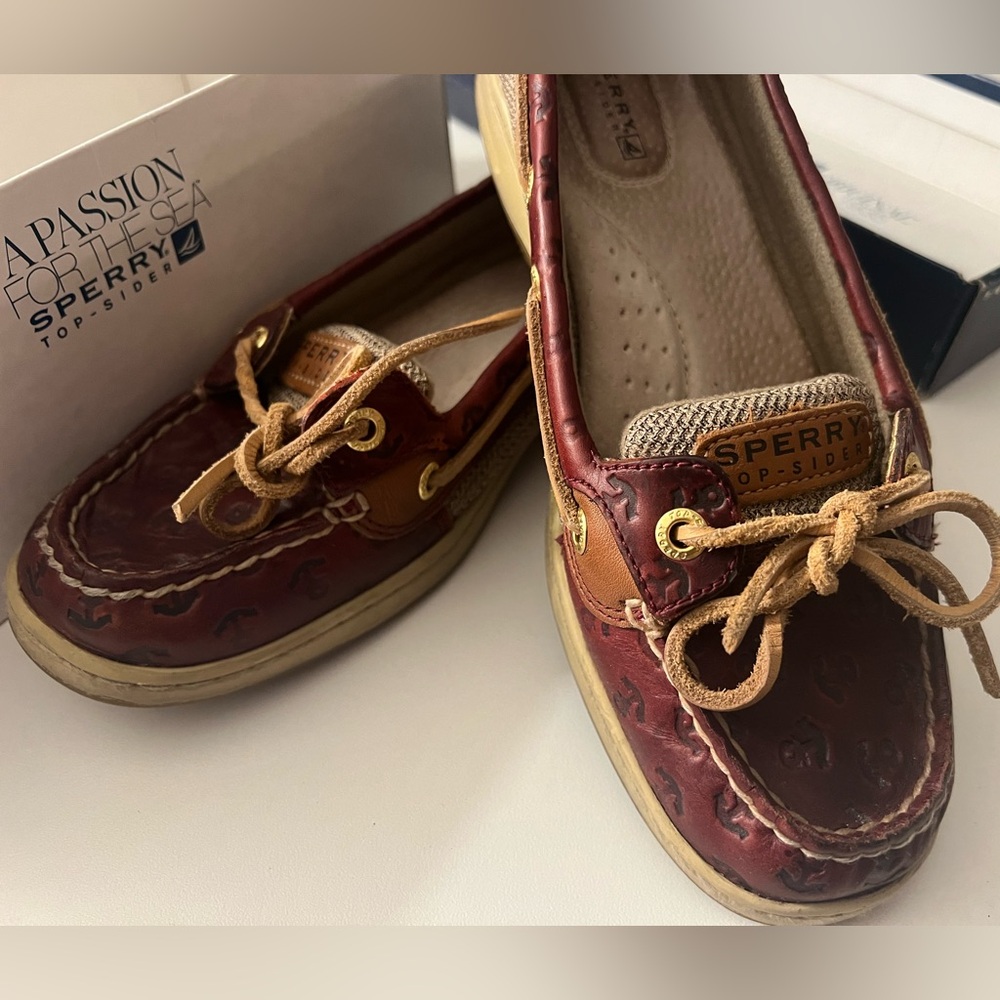 Sperry Top Siders sz 8 Cordovan Anchor emboseed Angelfish